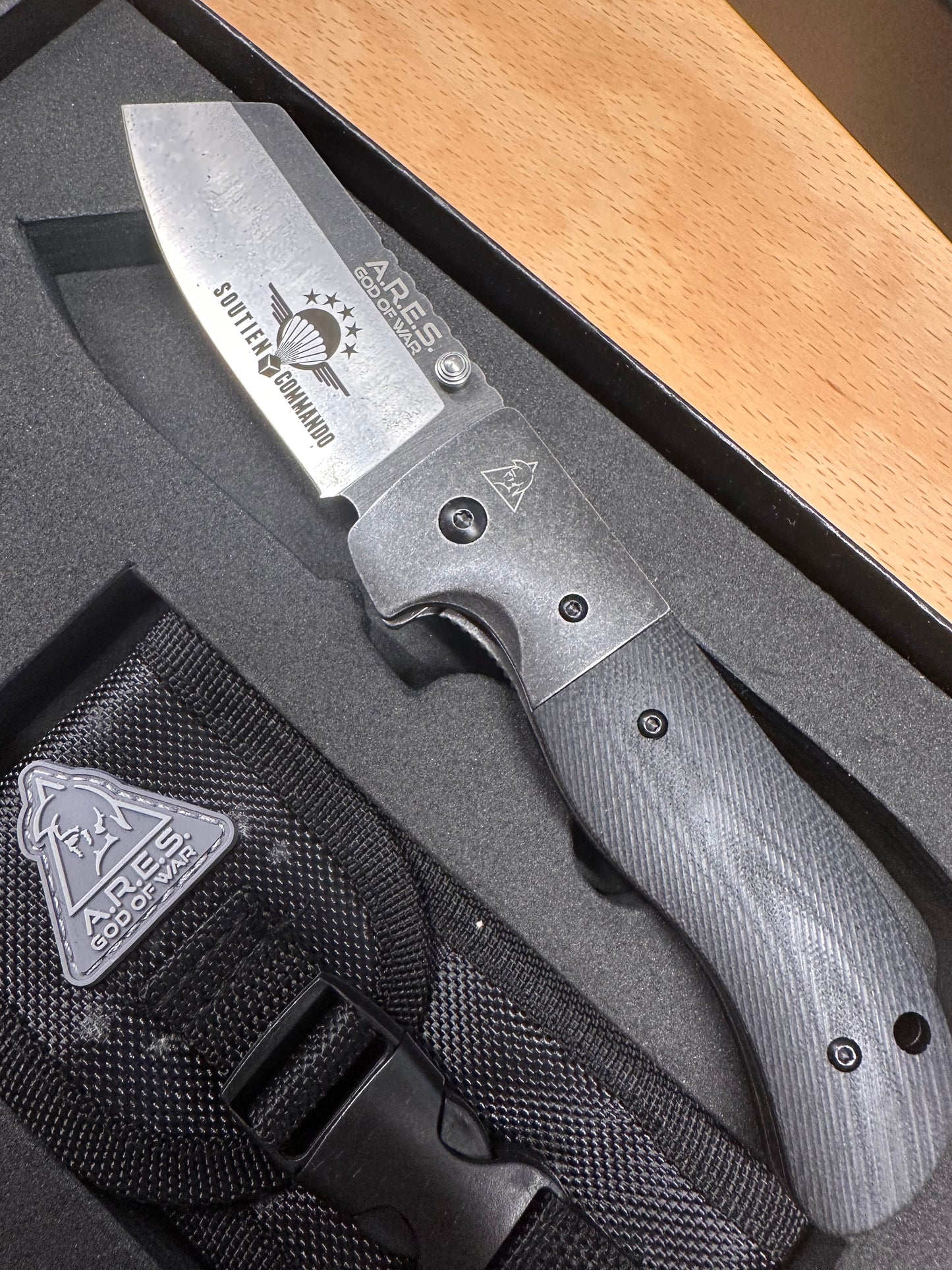 Couteau Ares Massive Black