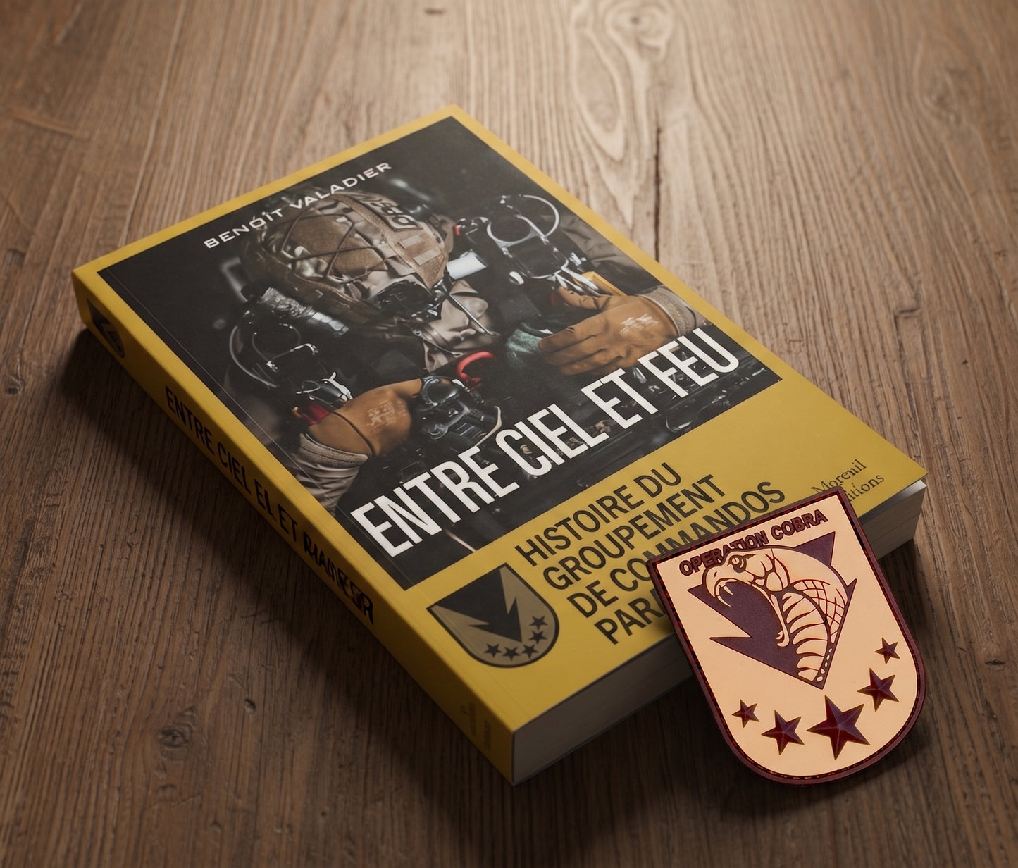 Book Between Sky and Fire: A History of the Parachute Commando Group