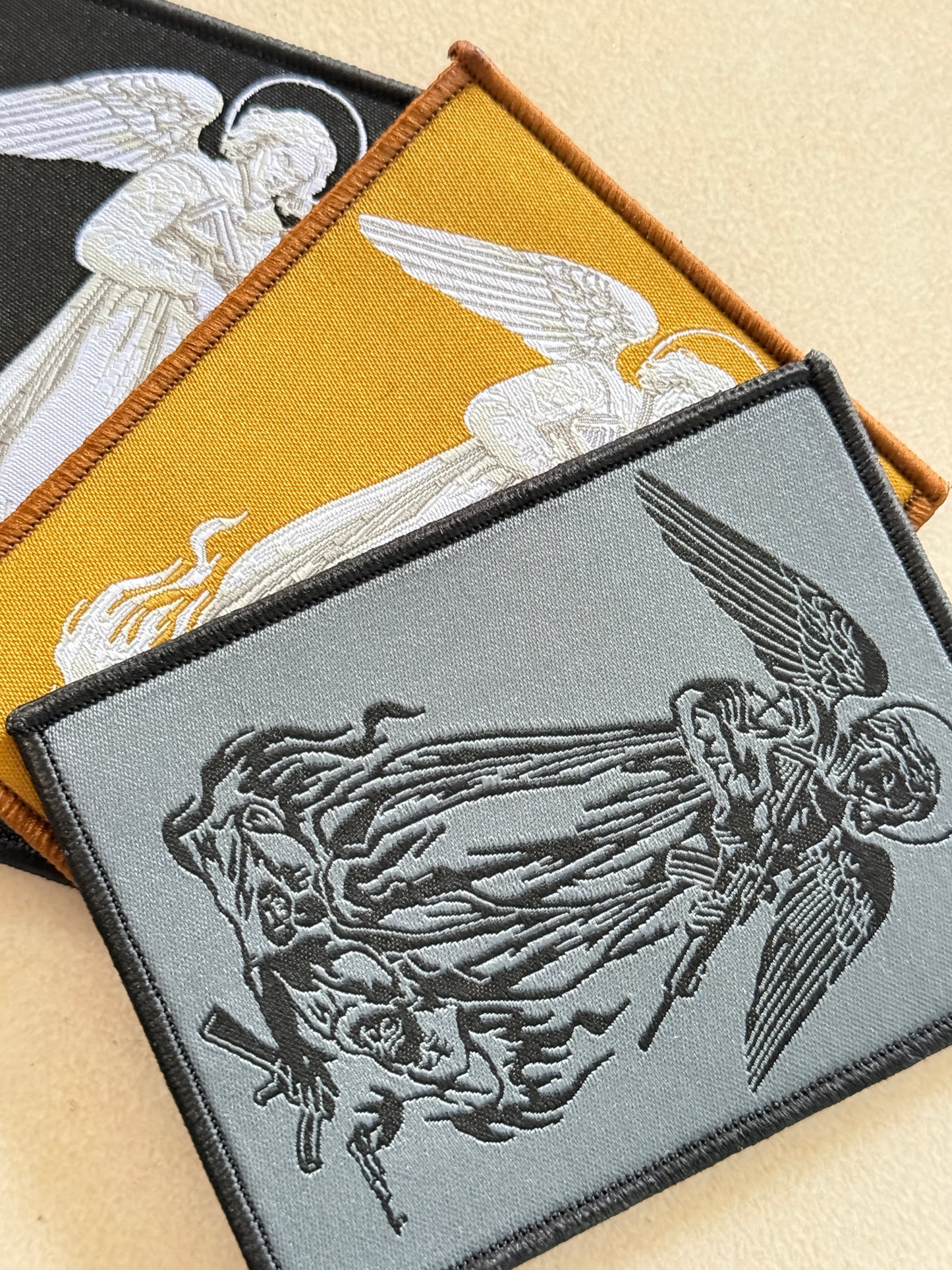 Pack 3 patchs archange Saint-Michel (Noir, jaune et Gris)