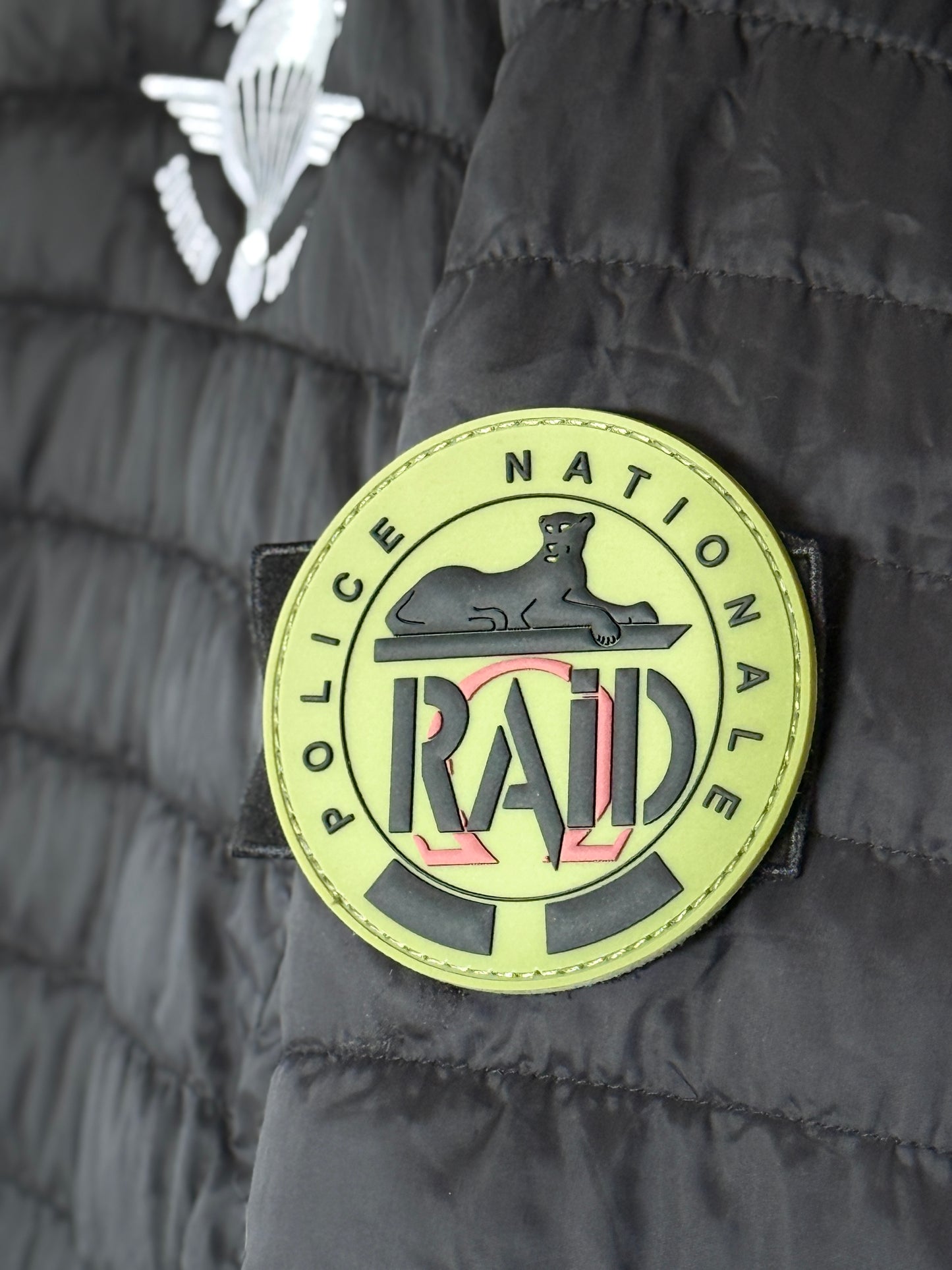 RAID Khaki Omega adabaki ofiziala (PVC)