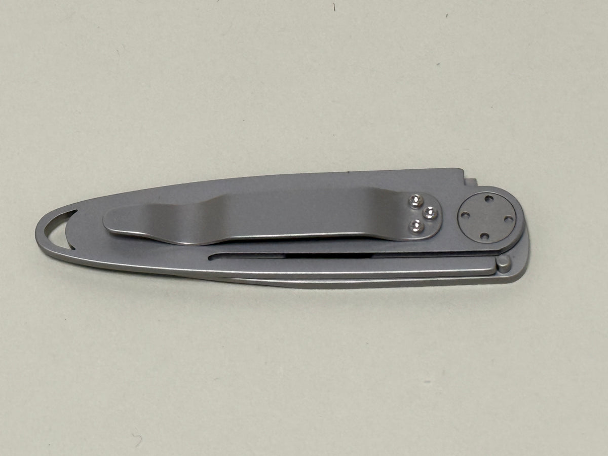 Couteau T45 extra-plat et léger Perceval (fabriqué en France) gravé CRAJ