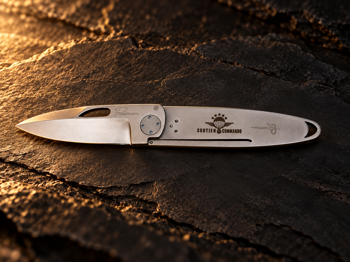Extra-flat and lightweight Perceval knife (made in France)