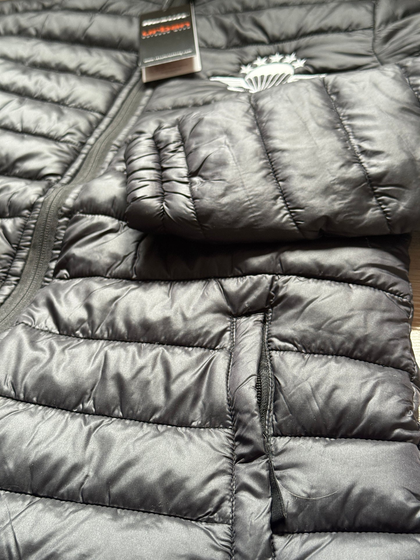 Doudoune Légère Femme brodée Soutien Commando