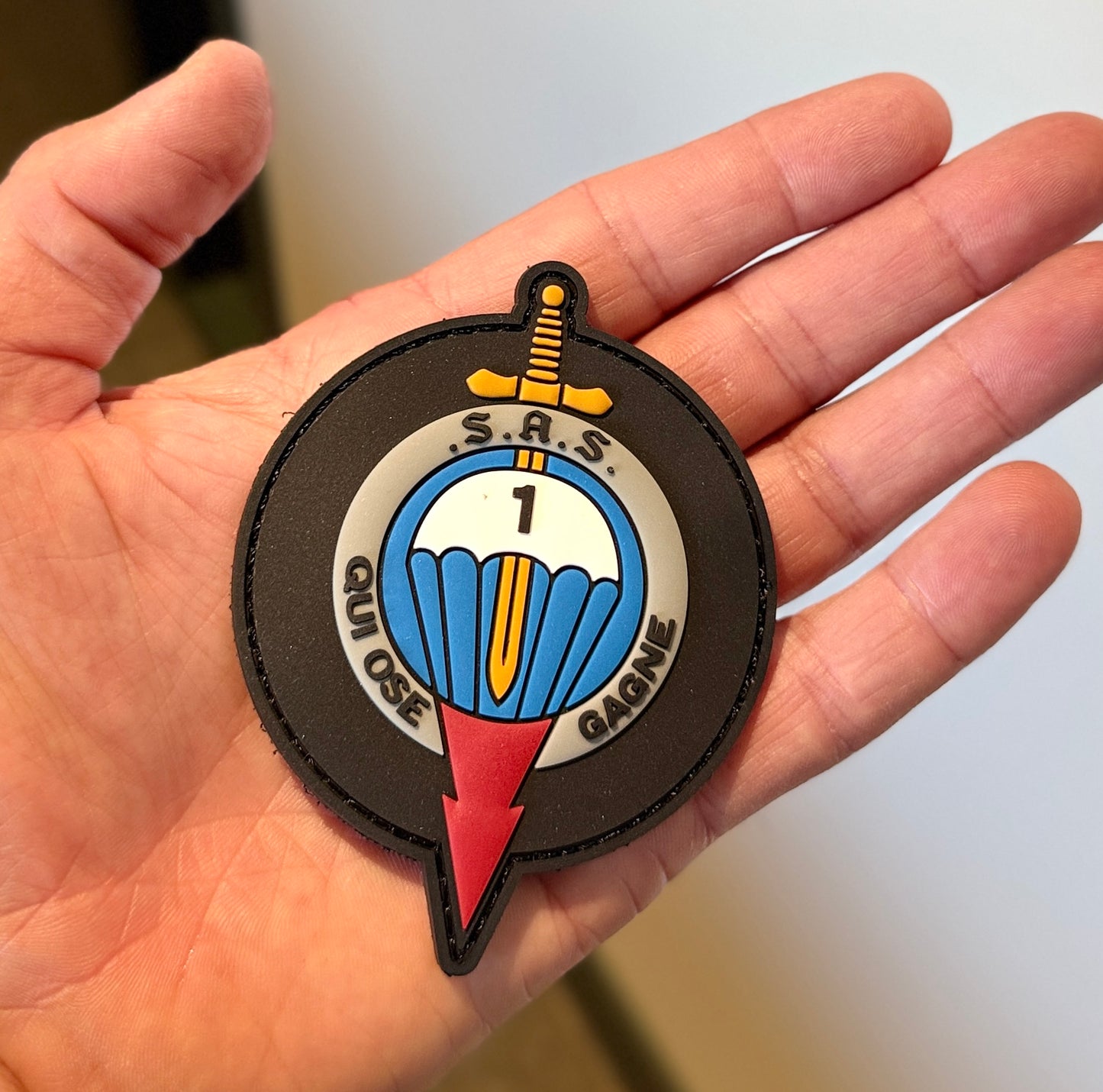 NOUVEAU Patch PVC officiel 1er RPIMa (SAS-QUI OSE GAGNE)