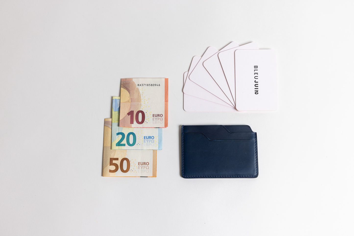 Porte-cartes artisanal cuir pleine fleur fabriqué en France.