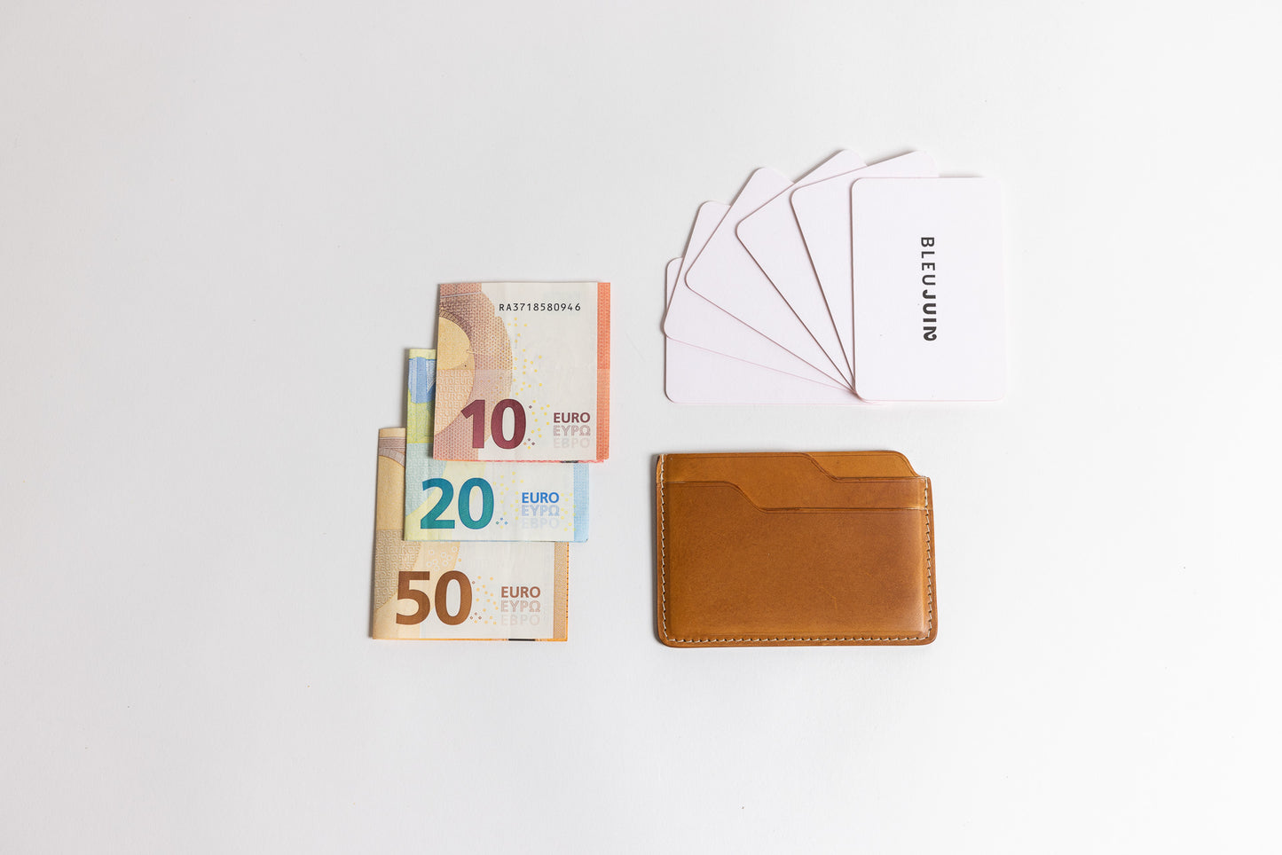 Porte-cartes artisanal cuir pleine fleur fabriqué en France.